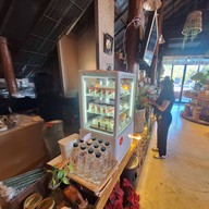 โรงบ่มปัวคาเฟ่แอนด์อีทเทอรี่