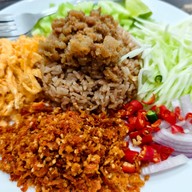 ครัวเจ๊โส - ข้าวคลุกกะปิกุ้งกรอบ ไม่ใส่ชูรส บางบอน 3 - สนามไดร์ฟ เบอร์ดี้ โซน