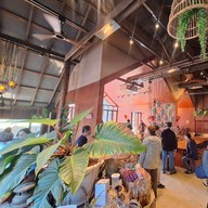 โรงบ่มปัวคาเฟ่แอนด์อีทเทอรี่