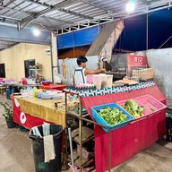 เมนูของร้าน ข้าวต้มจันทร์ อาหารตามสั่ง