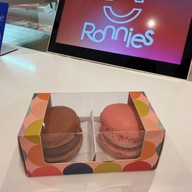 Ronnies Macarons @Paragon