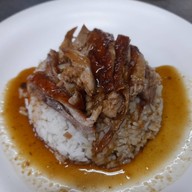 เมนูของร้าน เจ๊อ้อย ก๋วยเตี๋ยวปลา ก๋วยเตี๋ยวเป็ด ข้าวหน้าเป็ด ข้าวหมูแดง