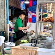 บรรยากาศ ป.เจริญชัย ไก่ตอน สาขา ตลาดพรานนก ,ตลาดพรานนก