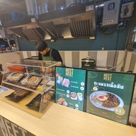 บรรยากาศ Meet Meat ข้าวหน้าเนื้อย่าง ตลาดวงศ์เจริญ