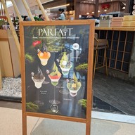 Kyo Roll En เซ็นทรัลเอ็มบาสซี่