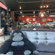 บรรยากาศ Gorila Town กอริลา ทาวน์ พัทลุง