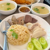 จาง จี ฟาน ข้าวมันไก่สิงคโปร์ ทาวน์ อิน ทาวน์
