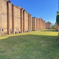 โรงบ่มปัวคาเฟ่แอนด์อีทเทอรี่