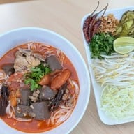 ขนมจีน ป้าแจ่ม ลุงถนอม ลานอาหารบ้านทรงไทย