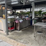 ก๋วยเตี๋ยวเรือสามแซ่บ ตลาด The Moonlight ปากน้ำ