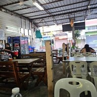 บรรยากาศ ร้านทบ ศรีราชา