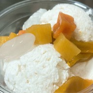 ไอติมกะทิสด เกล็ดหิมะ ร้านKingkong Cuts