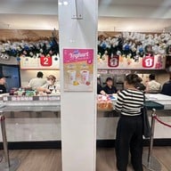 บรรยากาศ มนต์นมสด เสาชิงช้า