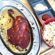 Minami at Ari Minami at Ari