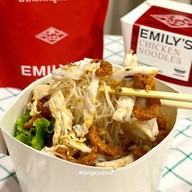 Emily's เส้นหมี่ไก่ฉีก เจริญนคร 10