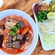 ขนมจีน ป้าแจ่ม ลุงถนอม ลานอาหารบ้านทรงไทย