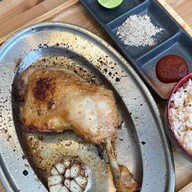 Minami at Ari Minami at Ari