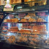 Velo Cafe Huahin หัวหิน