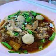 โตเกาเหลาเนื้อหนองมน