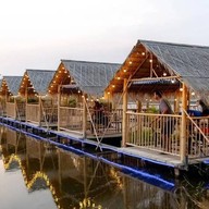 ล้านรส คาเฟ่ -
