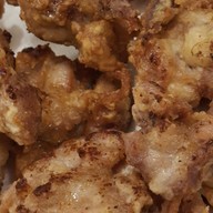 เรื่องของไก่ By คุณลุง/บ้านกรุงไทย/ตรงข้างที่จอดรถ