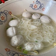 เมนูของร้าน ใสสะอาดก๋วยเตี๋ยวลูกชิ้นน้ำใส อรุณอมรินทร์