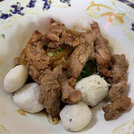 เมนูของร้าน ใสสะอาดก๋วยเตี๋ยวลูกชิ้นน้ำใส อรุณอมรินทร์