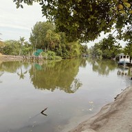 ร้านโค้งน้ำ บ้านแหลม