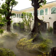 Chom cafe and restaurant Huahin  หัวหิน