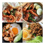 ข้าวกะเพราพริกแห้ง นายมอส วิภาวดีรังสิต 35