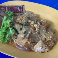 แมนโร่ผัดหมี่โคราชเจ้าเก่าดั้งเดิมหน้าวัดสระแก้ว