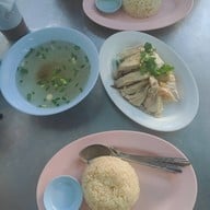 เมนูของร้าน แก้วข้าวมันไก่ บางยี่เรือ