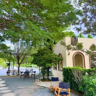 Anacolly Cafe’ & Bistro