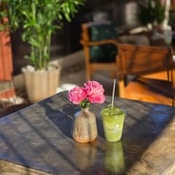 เมนูของร้าน UMI Coffee Matcha & Sweets อูมิ คอฟฟี่ มัทฉะ แอนด์ สวีต.