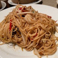 เรือนต้น มณเฑียร สุรวงศ์