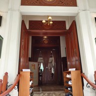 หน้าร้าน กาแฟนรสิงห์ ณ วังพญาไท