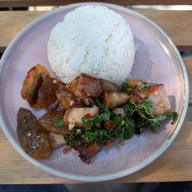 MoodangT.Jingjai ที่มีอาหารเช้า