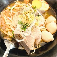 นายตู้ ก๋วยจั๊บจัมโบ้ ตรงข้ามBig C2