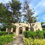 Anacolly Cafe’ & Bistro