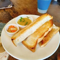 เมนูของร้าน กาแฟนรสิงห์ ณ วังพญาไท