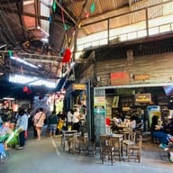 ตลาดบ้านใหม่ 100 ปี