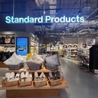 Daiso Standard Products & Threeppy One Bangkok