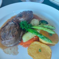 เมนูของร้าน 92 Cafe  โรงแรมโกลด์เด้น ทิวลิป