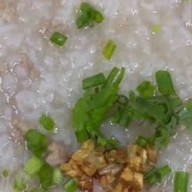 ข้าวต้มหมู กระเพาะปลา ตลาดสี่แยกเทพารักษ์ JJFJ+QXV ตำบลเทพารักษ์ อำเภอเมืองสมุทรปราการ สมุทรปราการ