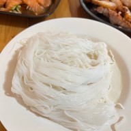 เมนูของร้าน ฟาดยำ ฟาดยำแปดริ้ว