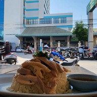 ข้าวมันไก่อ้วนสาย4สาขา2 ตรงข้ามรพ.สิงห์บุรี ข้าวมันไก่อ้วนสาย4สาขา2