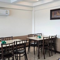 บรรยากาศ สีลมภัตตาคาร