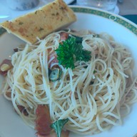 เมนูของร้าน 92 Cafe  โรงแรมโกลด์เด้น ทิวลิป