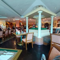 บรรยากาศ 92 Cafe  โรงแรมโกลด์เด้น ทิวลิป