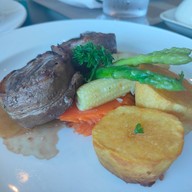 เมนูของร้าน 92 Cafe  โรงแรมโกลด์เด้น ทิวลิป